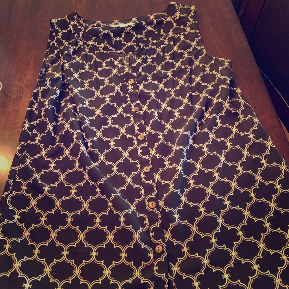 Sleeveless top